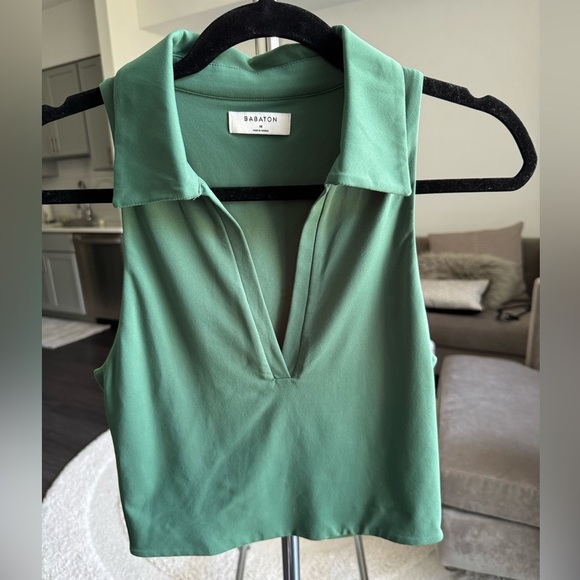 Aritzia Babaton Emerald Kelly Green V-neck Collared Tank Top Size Medium - Picture 1 of 8